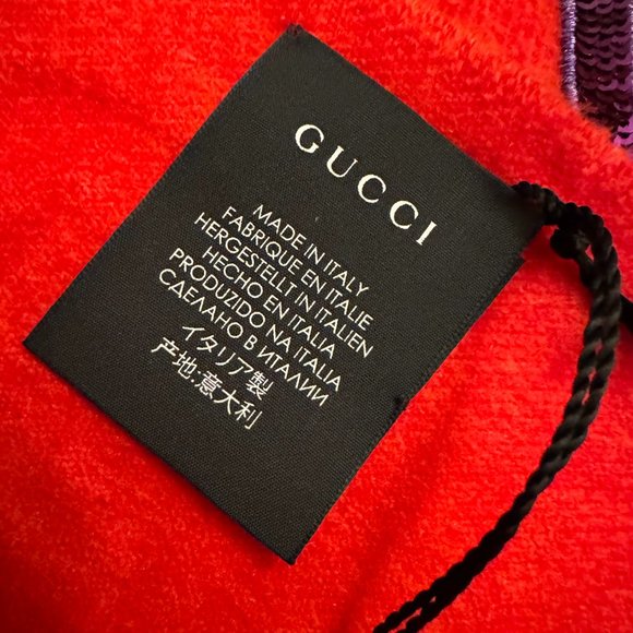 GUCCI RED SEQUIN "GUCCY" SCARF - Picture 6 of 11